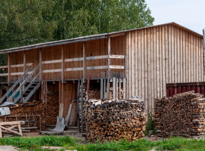 Properly storing firewood outdoors