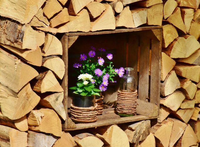 Decorating shelves with firewood